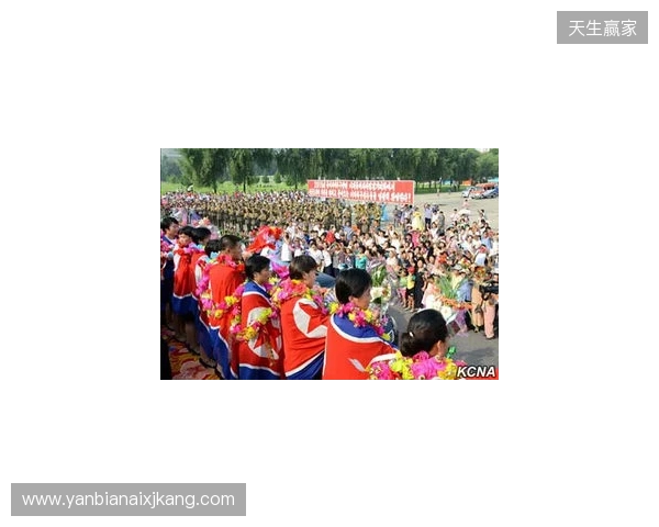 夺得湘超冠军!永州队球员乘坐花车回城,市民夹道欢迎 夺得湘超冠军!永州队球员乘坐花车回城,市民夹道欢迎