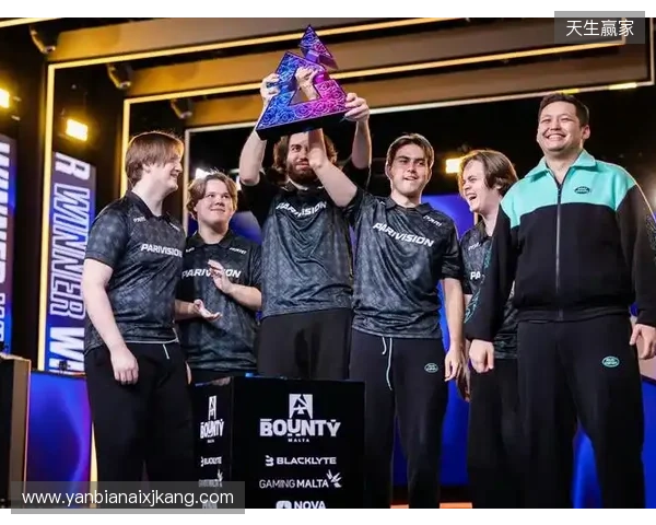 希勒评英超第23轮最佳阵:马奎尔、格伊、埃斯特旺、姆伯莫在列 希勒评英超第23轮最佳阵:马奎尔、格伊、埃斯特旺、姆伯莫在列