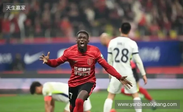 博主：蓉城外援卡隆目前仍处于留队状态，但已不可能随队踢中超